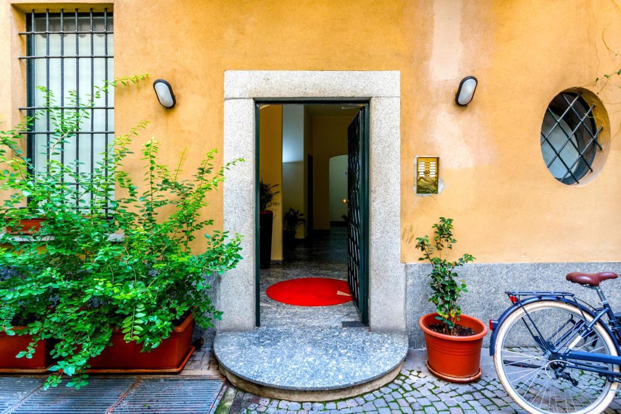 Modern Simplicity In Milan Centre Apartment Luaran gambar