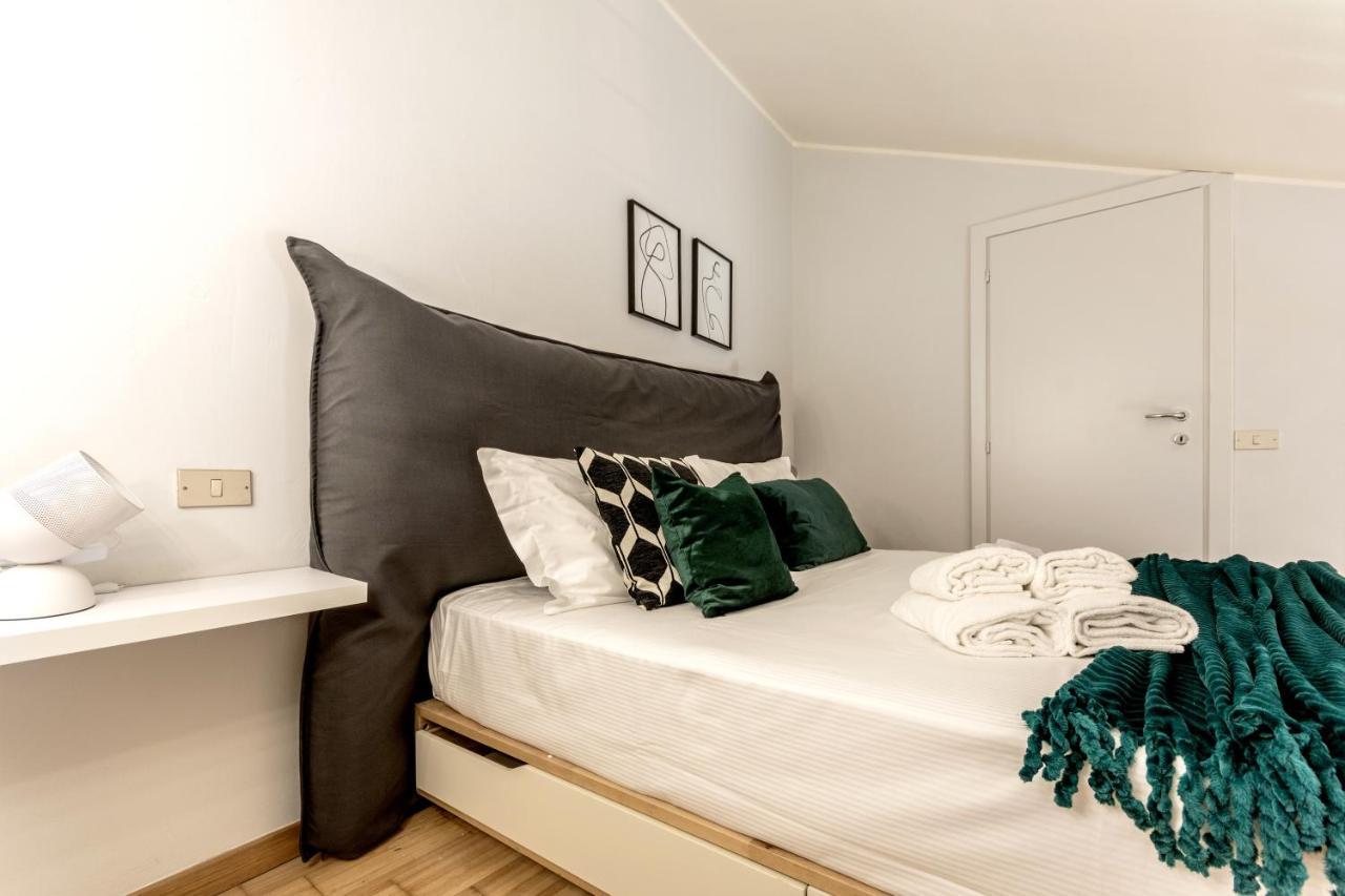 Modern Simplicity In Milan Centre Apartment Luaran gambar
